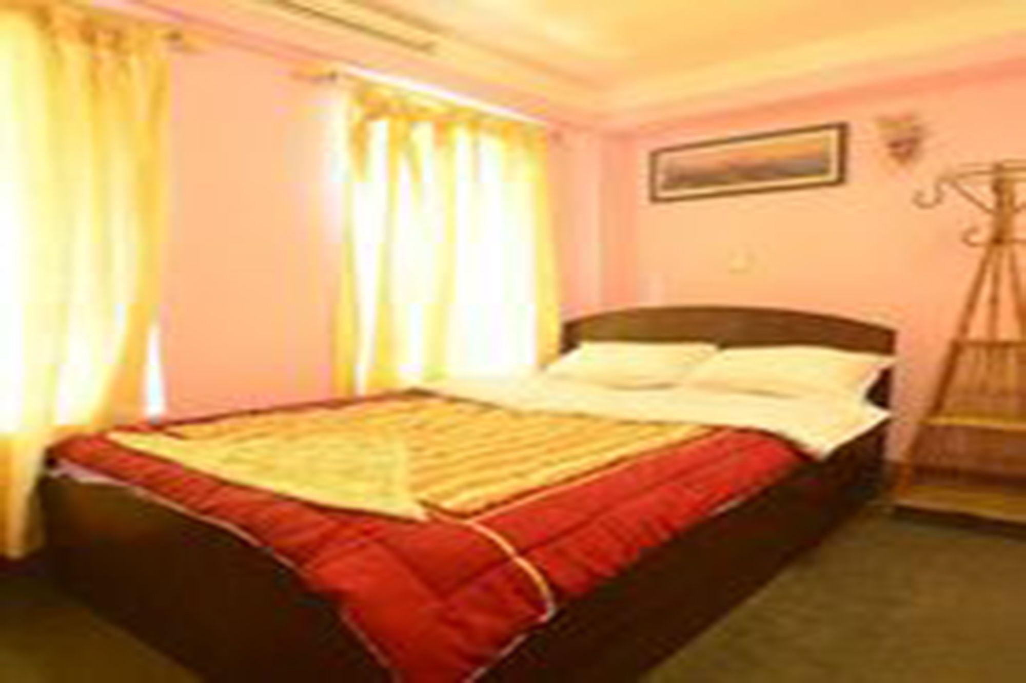 Heart Of Bhaktapur Guest House Bagian luar foto